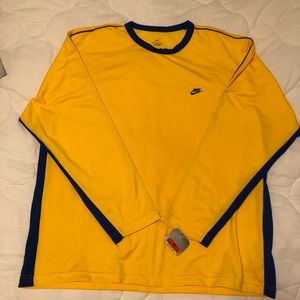 Nike men’s long sleeve shirt
